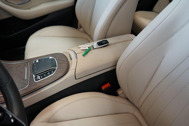 Photo of 2021 Lunar Blue Metallic Mercedes-Benz E-Class