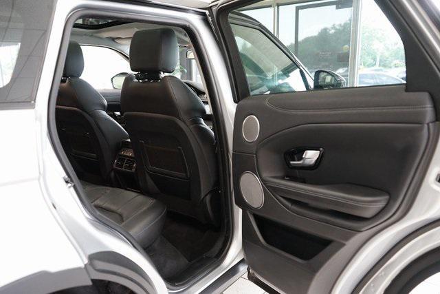 Photo of 2019 Indus Silver Metallic Land Rover Range Rover Evoque