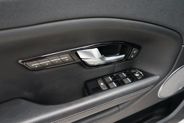 Photo of 2019 Indus Silver Metallic Land Rover Range Rover Evoque
