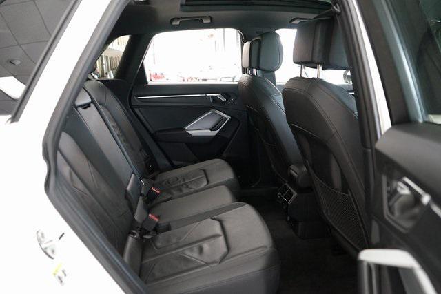 Photo of 2023 Ibis White Audi Q3