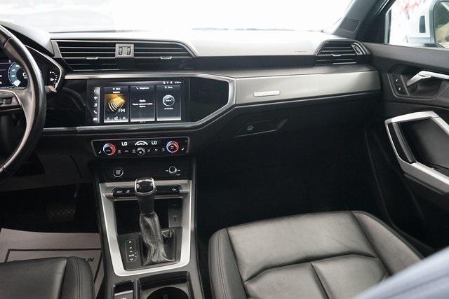 Photo of 2023 Ibis White Audi Q3