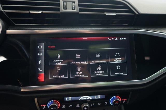 Photo of 2023 Ibis White Audi Q3