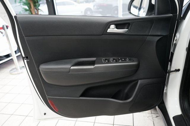 Photo of 2019 Clear White Kia Sportage