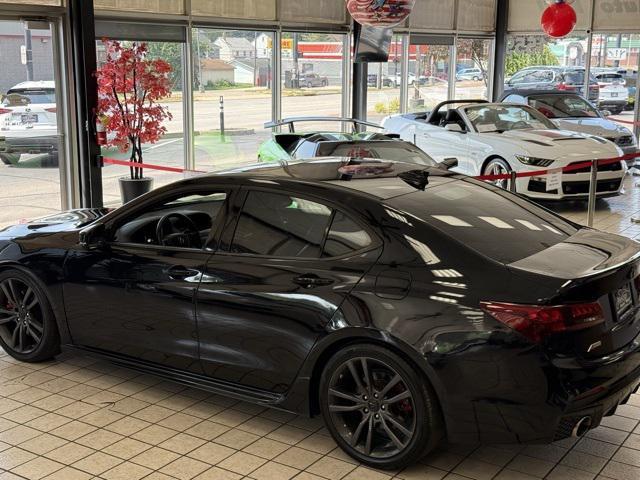 Photo of 2019 Crystal Black Pearl Acura TLX