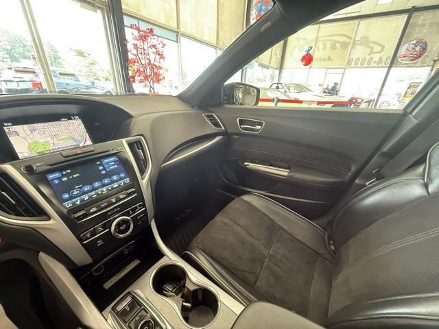 Photo of 2019 Crystal Black Pearl Acura TLX