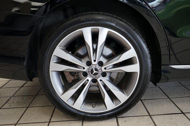 Photo of 2019 Black Mercedes-Benz C-Class