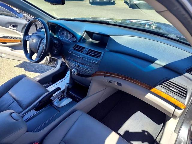 Photo of 2012 Alabaster Silver Metallic Honda Accord