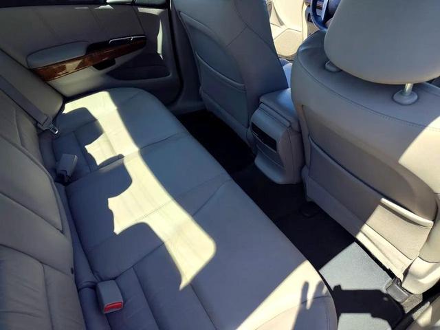 Photo of 2012 Alabaster Silver Metallic Honda Accord