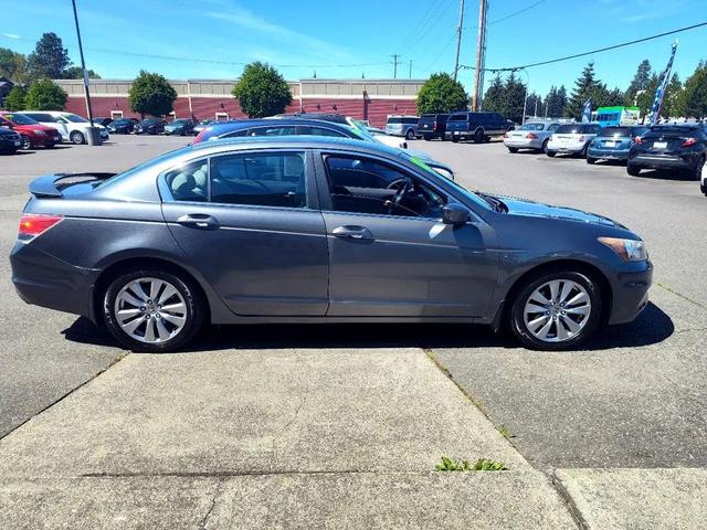 Photo of 2012 Alabaster Silver Metallic Honda Accord