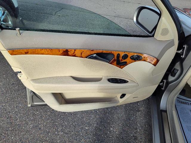 Photo of 2006 Gold Mercedes-Benz E-Class