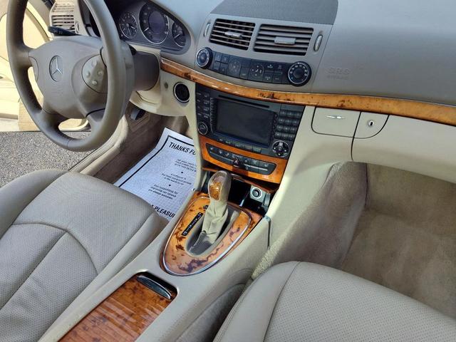 Photo of 2006 Gold Mercedes-Benz E-Class