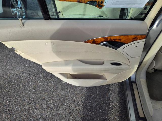 Photo of 2006 Gold Mercedes-Benz E-Class