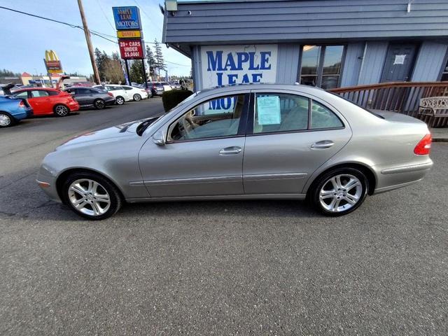 Photo of 2006 Gold Mercedes-Benz E-Class