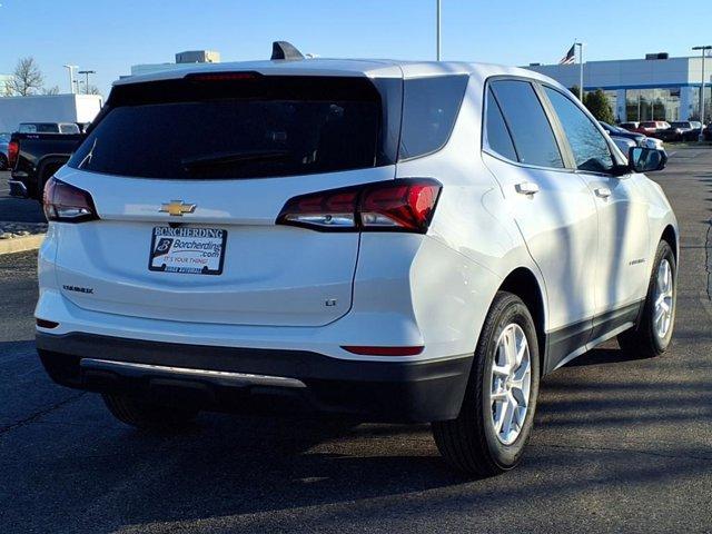Photo of 2022 Summit White Chevrolet Equinox