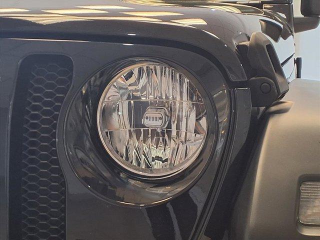 Photo of 2021 Black Clearcoat Jeep Wrangler Unlimited