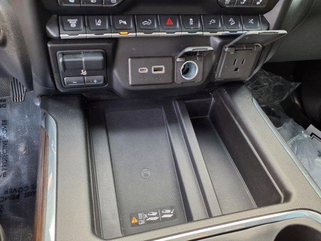 Photo of 2022 Silver Ice Metallic Chevrolet Silverado 2500
