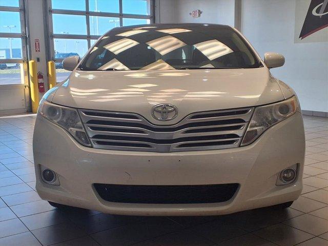 Photo of 2010 Blizzard Pearl Toyota Venza