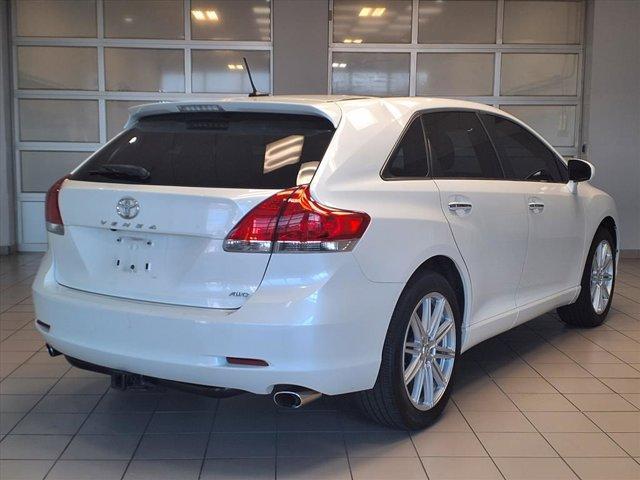 Photo of 2010 Blizzard Pearl Toyota Venza
