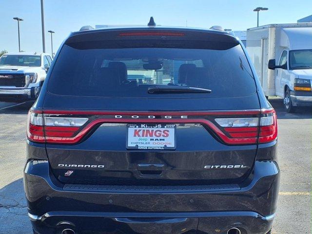 Photo of 2021 DB Black Clearcoat Dodge Durango