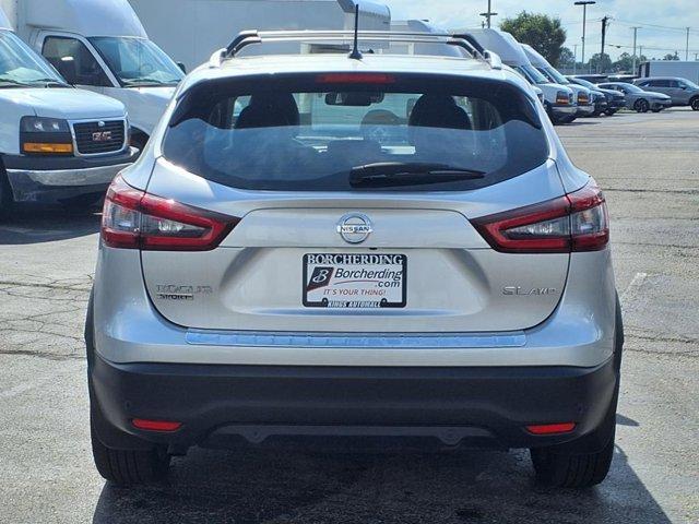 Photo of 2022 Brilliant Silver Metallic Nissan Rogue Sport