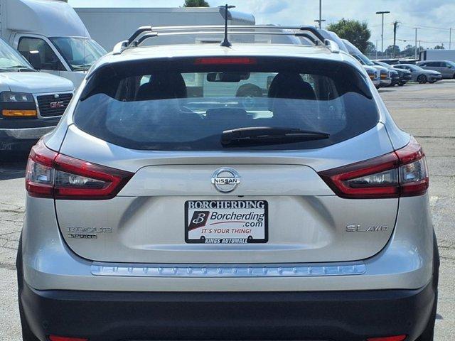 Photo of 2022 Brilliant Silver Metallic Nissan Rogue Sport