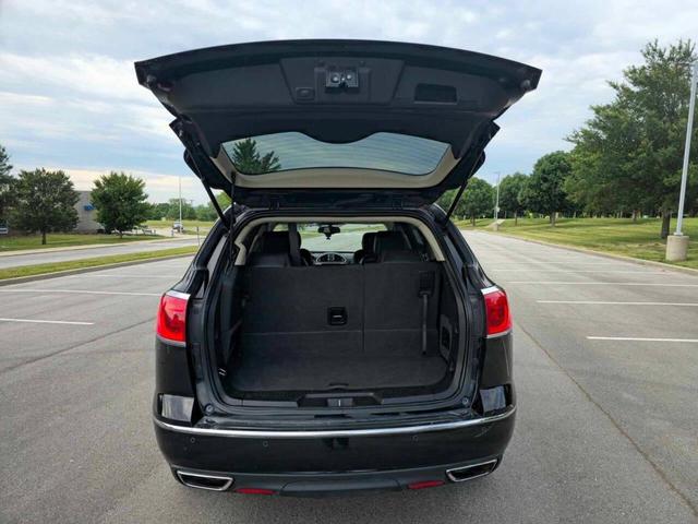 Photo of 2017 Ebony Twilight Metallic Buick Enclave