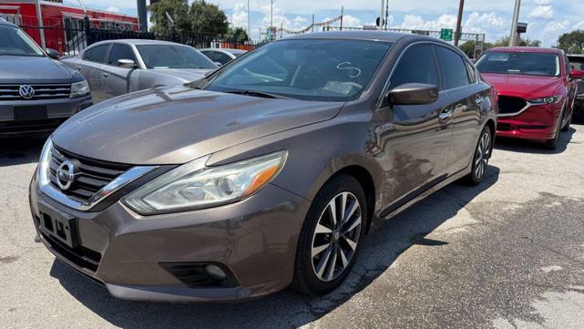 Photo of 2016 Java Metallic Nissan Altima