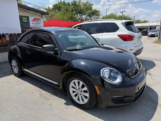 Photo of 2015 Black Uni Volkswagen Beetle