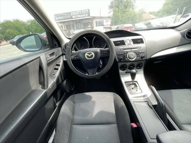 Photo of 2011 Graphite Mica Mazda Mazda3