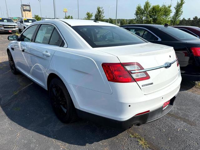 Photo of 2016 White Ford Sedan Police Interceptor