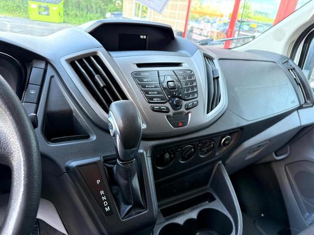 Photo of 2018 White Ford Transit-350