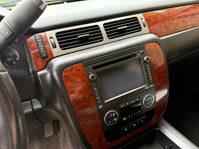 Photo of 2012 White Chevrolet Tahoe Hybrid