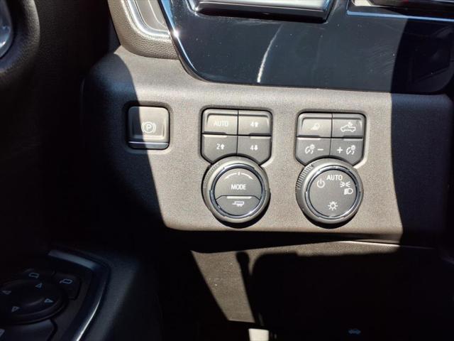 Photo of 2023 Glacier Blue Metallic Chevrolet Silverado 1500