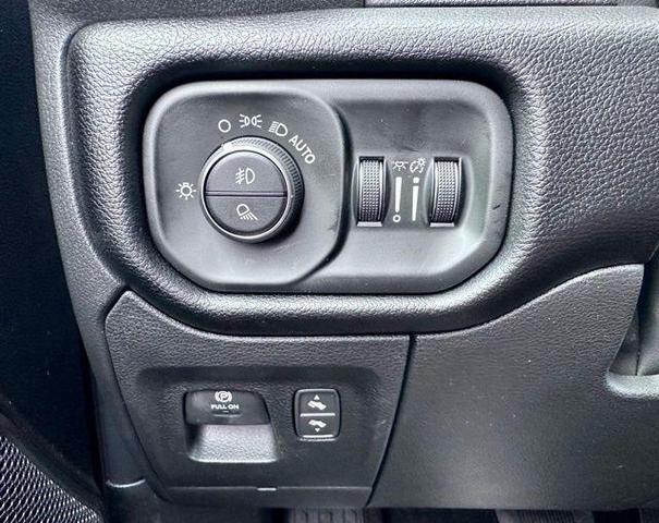 Photo of 2026 Granite Crystal Metallic Clearcoat RAM 1500