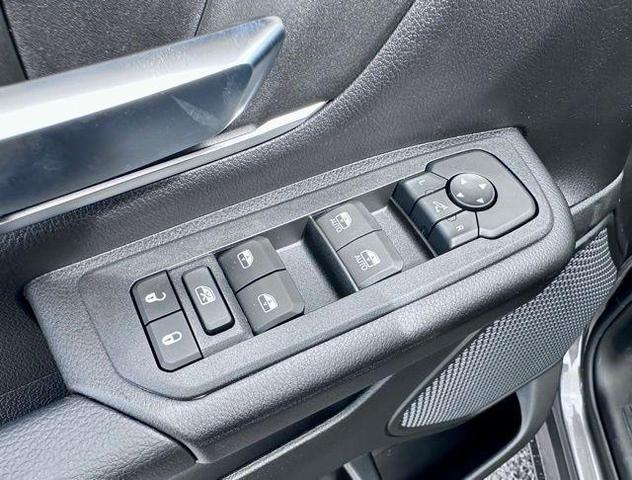 Photo of 2026 Granite Crystal Metallic Clearcoat RAM 1500