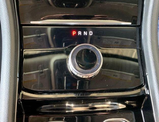 Photo of 2023 Diamond Black Crystal Pearlcoat Jeep Grand Cherokee L