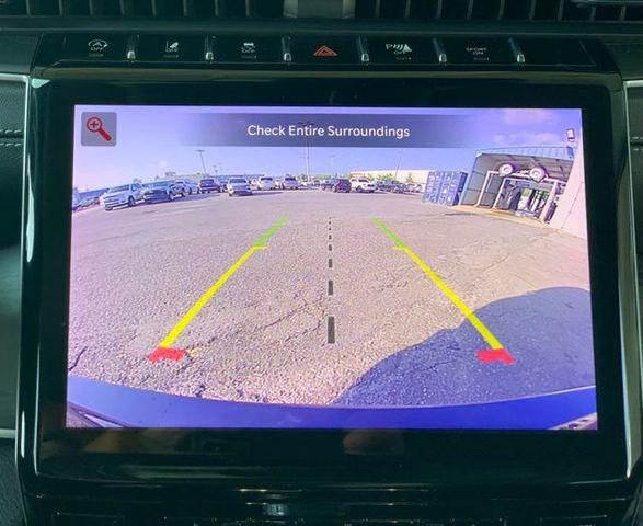 Photo of 2023 Diamond Black Crystal Pearlcoat Jeep Grand Cherokee L