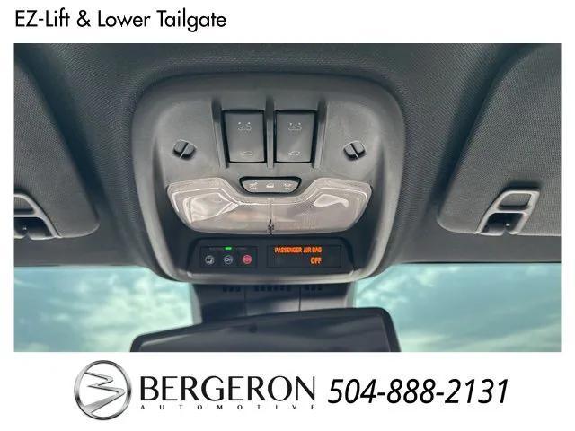 Photo of 2024 Summit White Chevrolet Colorado