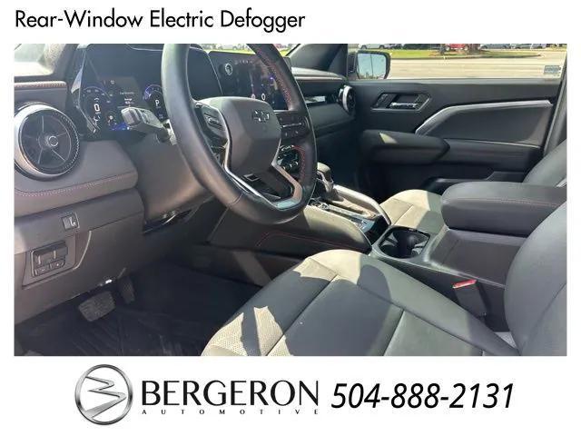 Photo of 2024 Summit White Chevrolet Colorado