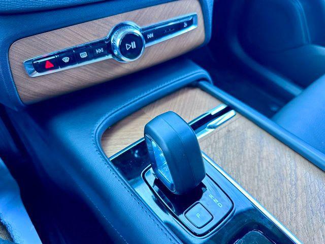 Photo of 2024 Vapour Grey Metallic Volvo XC90