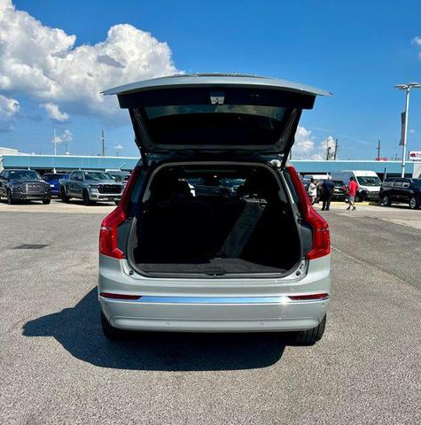 Photo of 2024 Vapour Grey Metallic Volvo XC90