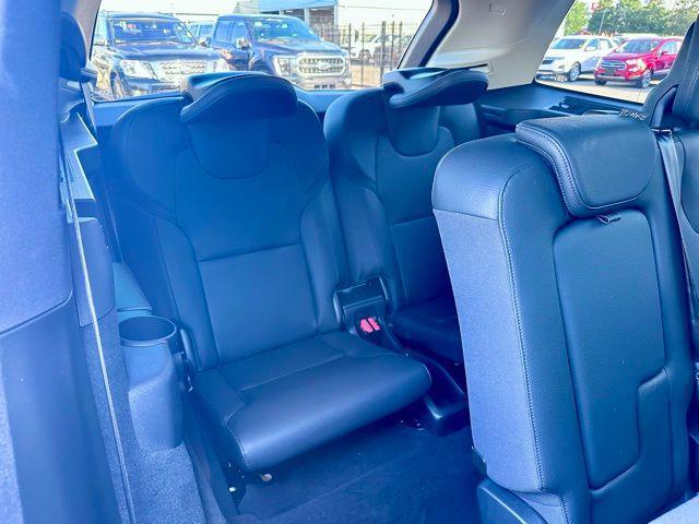 Photo of 2024 Vapour Grey Metallic Volvo XC90