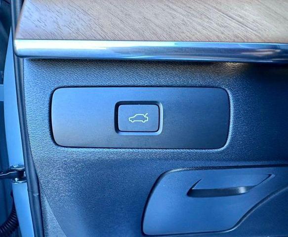 Photo of 2024 Vapour Grey Metallic Volvo XC90
