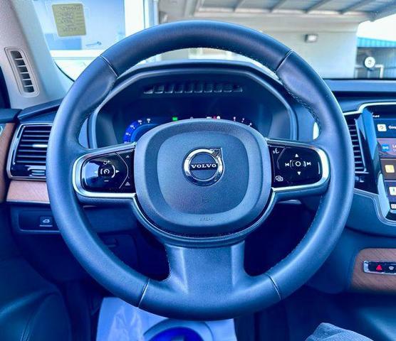 Photo of 2024 Vapour Grey Metallic Volvo XC90