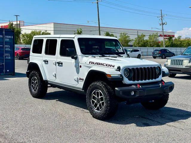 Photo of 2025 Bright White Clearcoat Jeep Wrangler