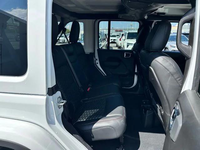 Photo of 2025 Bright White Clearcoat Jeep Wrangler