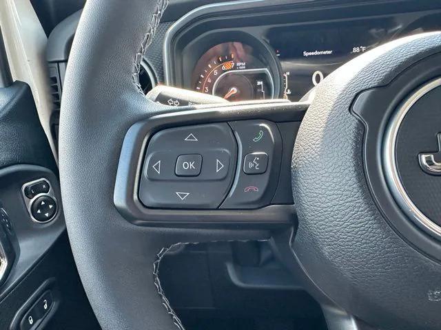 Photo of 2025 Bright White Clearcoat Jeep Wrangler