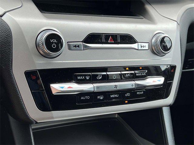 Photo of 2023 ICONIC SILVER METALLIC Ford Explorer