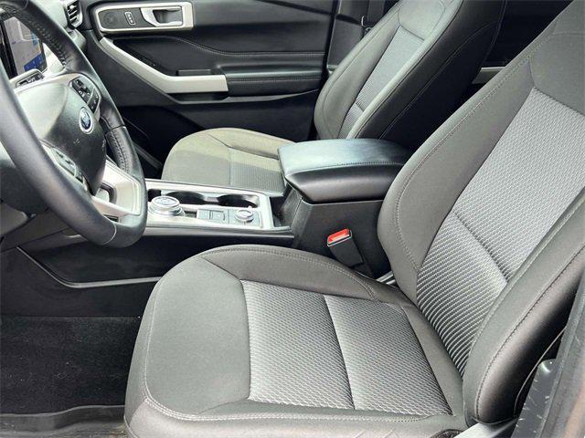 Photo of 2023 ICONIC SILVER METALLIC Ford Explorer