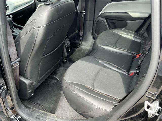 Photo of 2023 Diamond Black Crystal Pearlcoat Jeep Compass